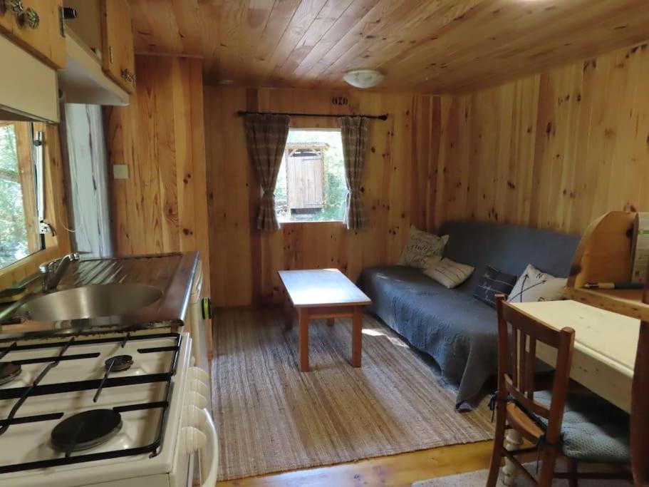 Cosy Cabane Montbrun-Bocage Exteriör bild
