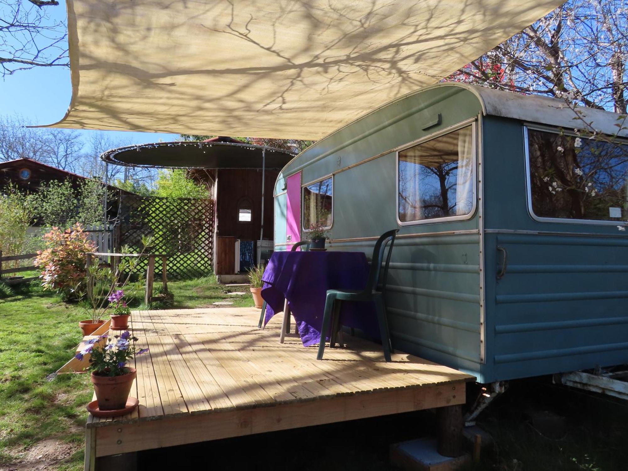 Cosy Cabane Montbrun-Bocage Exteriör bild
